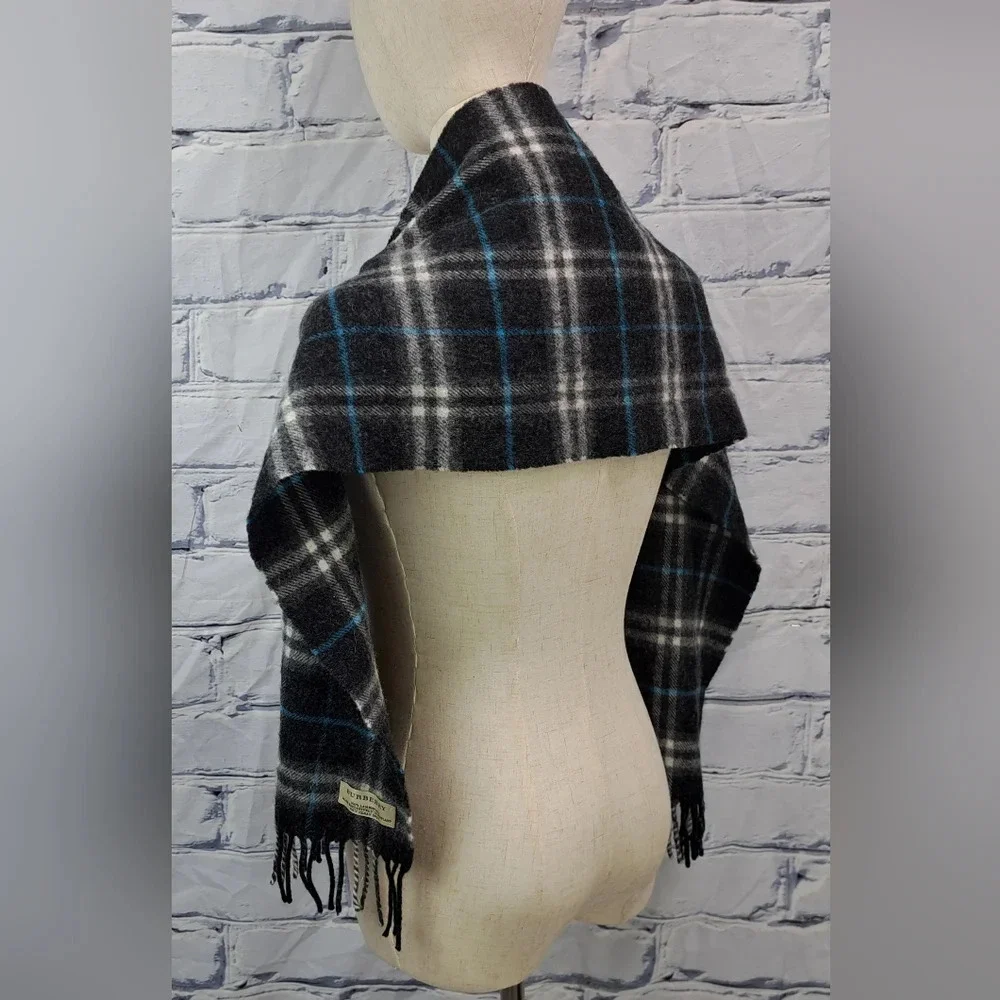 Burberry  Scarf Navy Check 100% Lambswool Scotland 52" x 11.5" - Picture 9 of 10